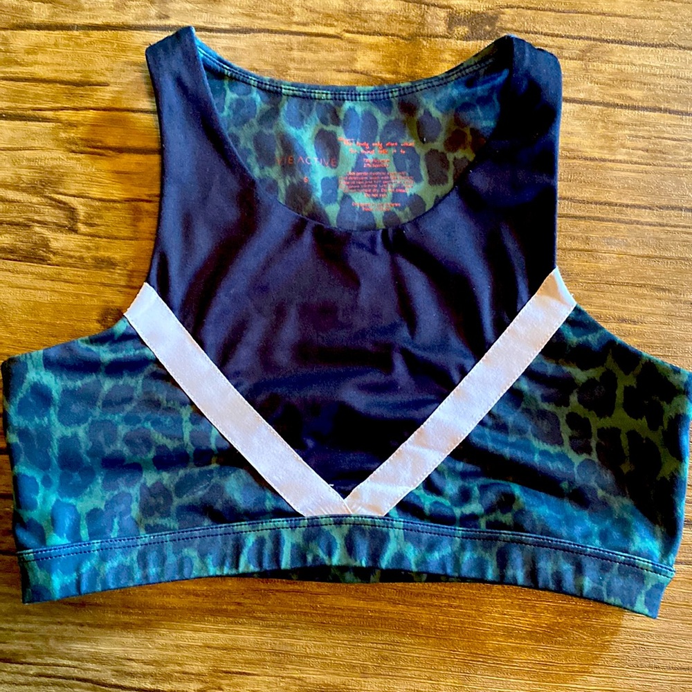 Vie Active sports bra, camo, black, pale pink, size S